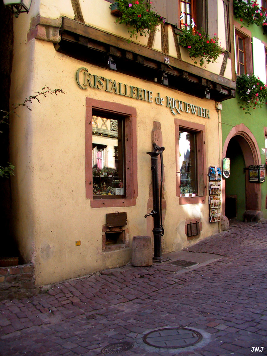 [Colourfull street in Riquewihr/Alsace/France. JMJ.   Canon powershot Pro 90. Digital camera Canon powershot Pro 90]