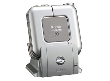 Nikon CoolPix SQ. Установлена в док-станцию