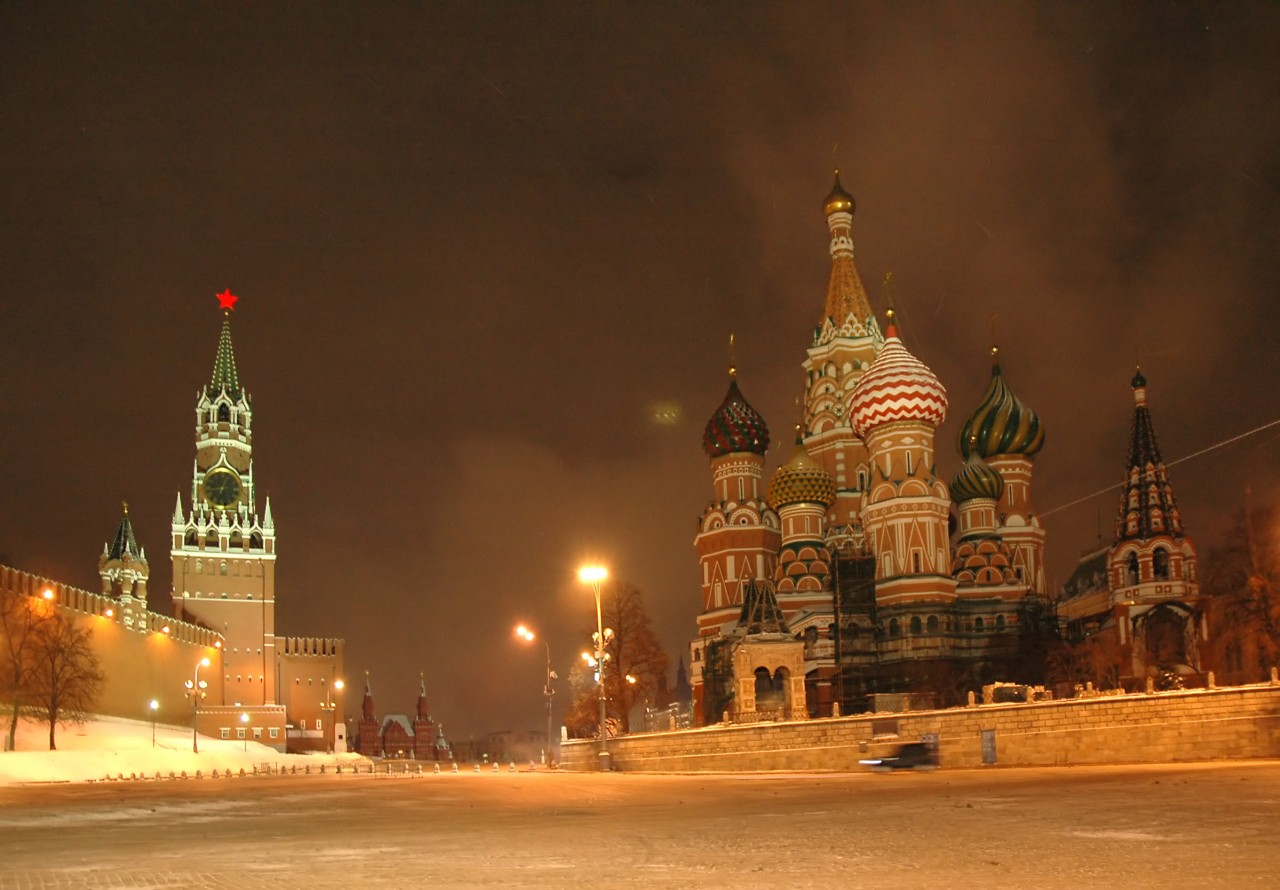 Кремлевская ночь. Москва красная площадь зимой Кремль. Красная площадь ночью зимой Кремль.